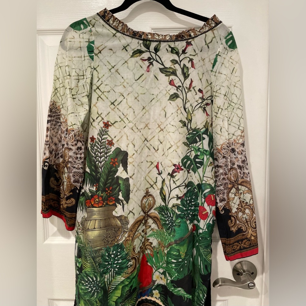 2 piece Pakistani floral print Kameez & chiffon duppata.